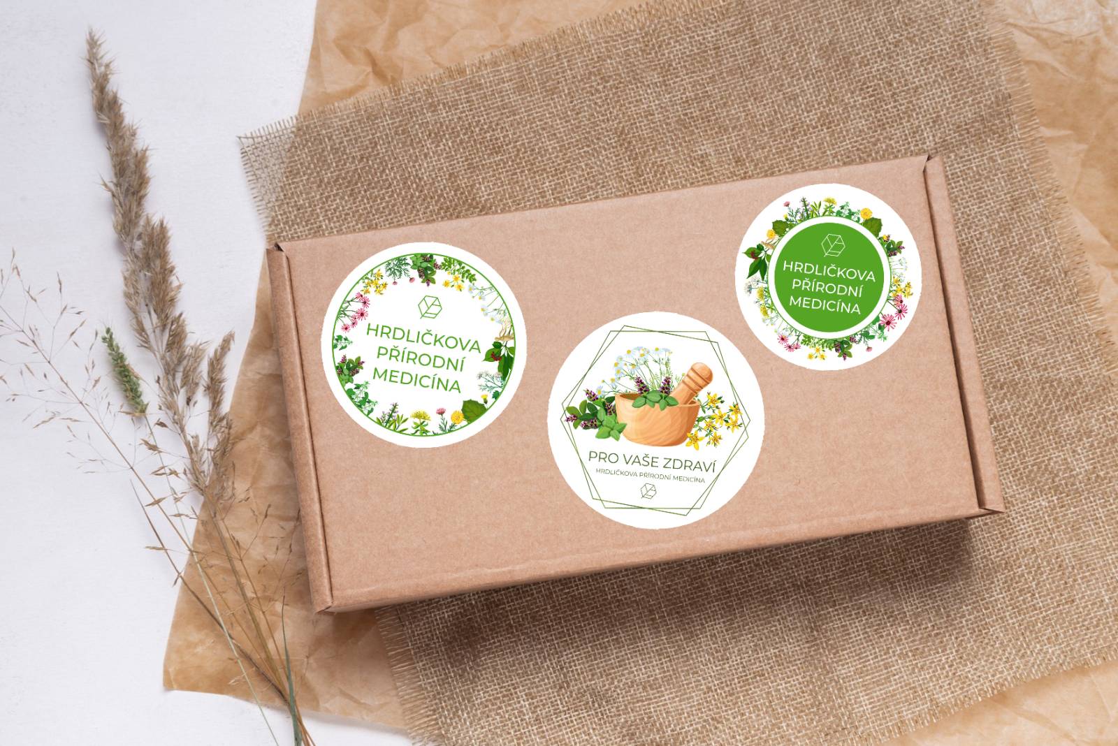 Hrdličkova medicina - šítky na balíky